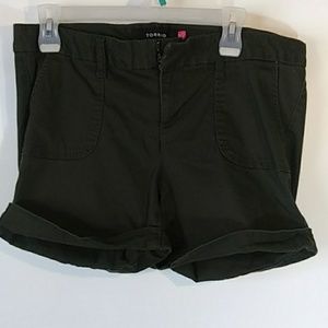 💥CLEARANCE💥Torrid shorts as 12 green